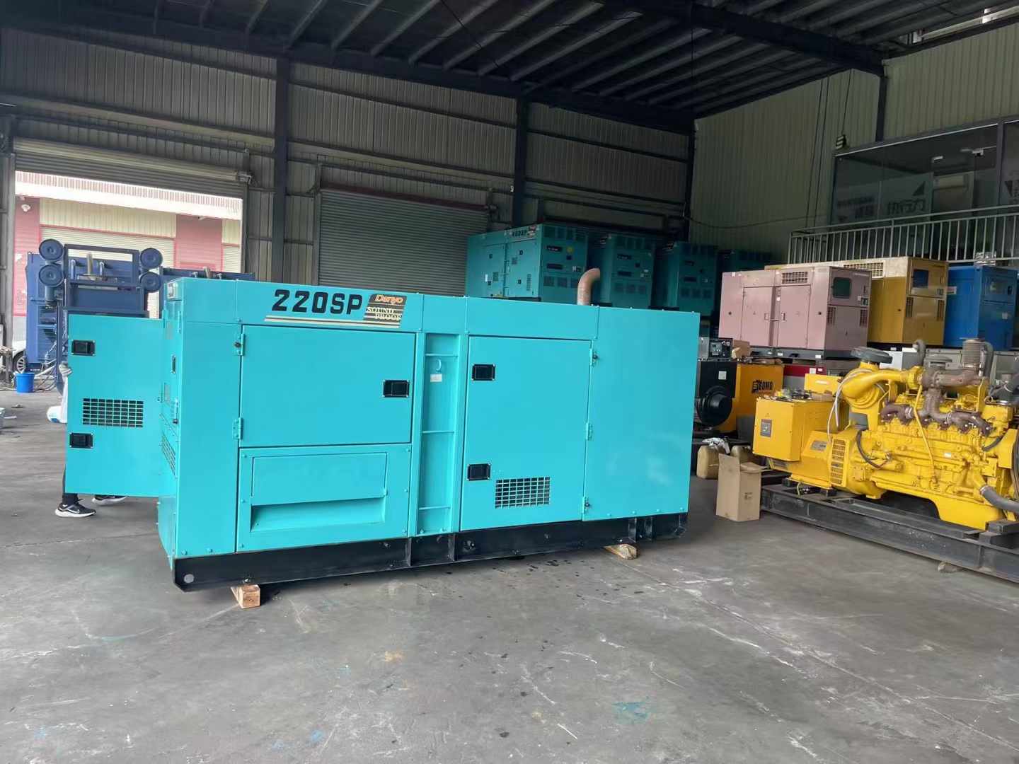 绵阳800kW 柴油发电机的输出电流波动范围是多少？